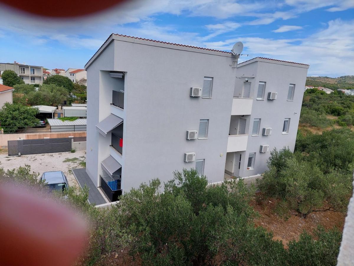 Apartments Zdeslav Rogoznica  Buitenkant foto